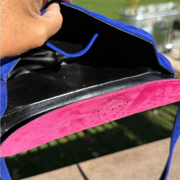 Bally Vintage Suede Colorblock
Shoulder Bag - Blue & Pink, Made in Switzerland - Picture 11 of 12